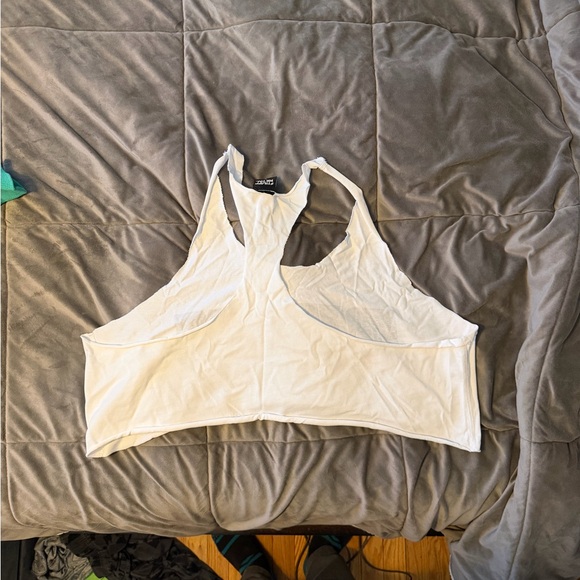 Strap Metal Crop Top - Picture 2 of 3